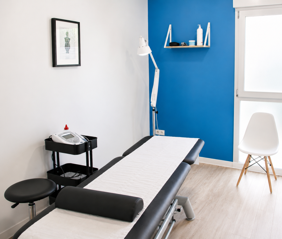 Salle de soins individuelle du cabinet KINEOR à Mauguio